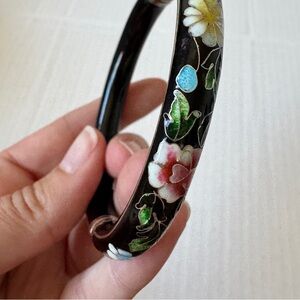 Vintage Cloisonné Black Floral Bangle Bracelet Womens Estate Jewelry